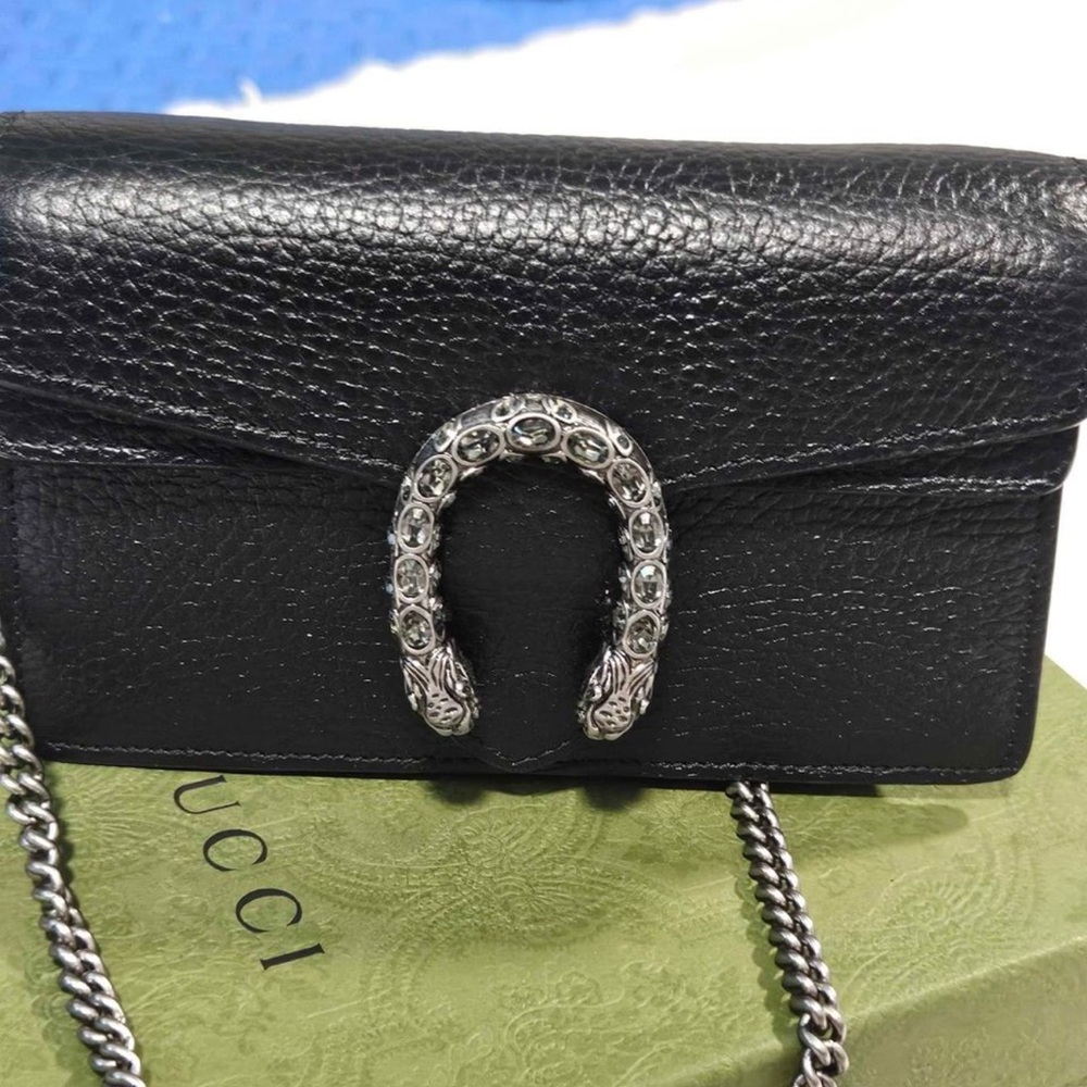 Like New! MSRP$1,200! Authentic Gucci DIONYSUS LEATHER SUPER MINI BAG